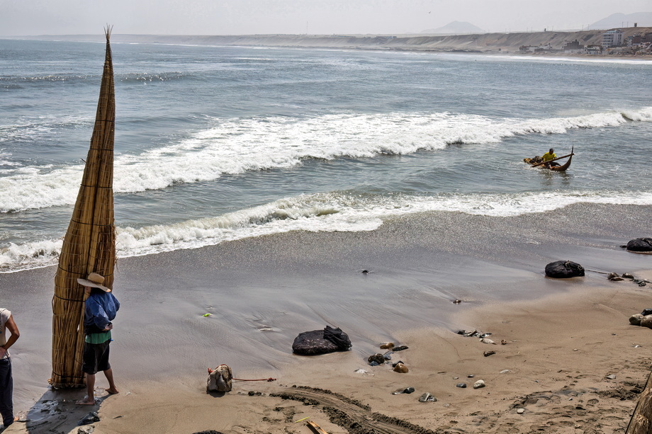 Totora reed boats (Balsas de Totora)