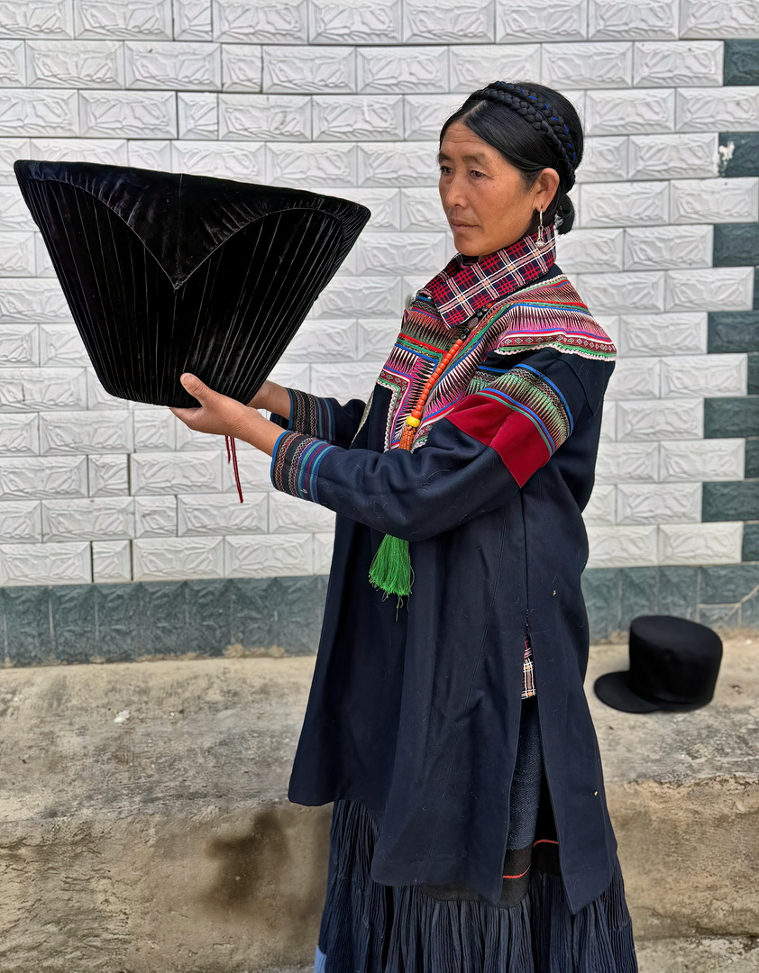 Yi People